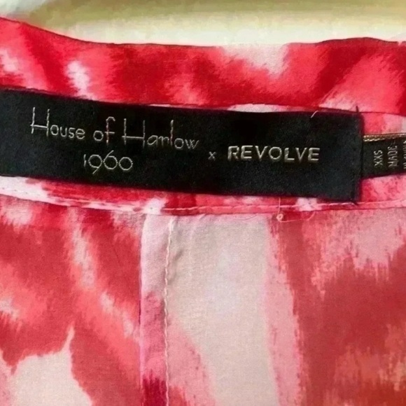 House of Harlow 1960 x Revolve Yuliana Bed
Kimono White and Red - Picture 9 of 12